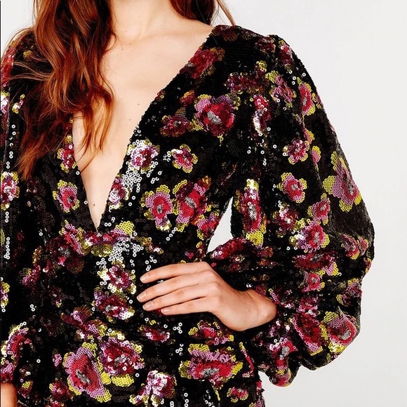 🆕 FOR LOVE & LEMONS | 👗 Stunning sequin dahlia dress - Picture 4 of 15